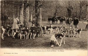 CPA DREUX - Une Chasse a Courre dans la Foret de DREUX - La Meute (385677)