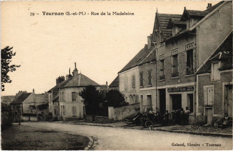 CPA TOURNAN-en-BRIE Rue de la Madeleine (1299996)