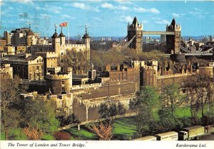 uk46376 tower of london and tower bridge uk