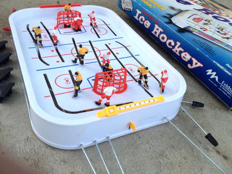 Vintage Table Top Ice Hockey Plastic/Metal Game IH665 MADE USA Toy