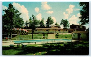 HENDERSON, TX Texas ~ Roadside WOODLAWN HILLS MOTEL c1950s Rusk County Postcard