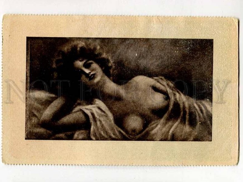 3078051 Semi-NUDE Plump Lady BELLE by VULET vintage PC