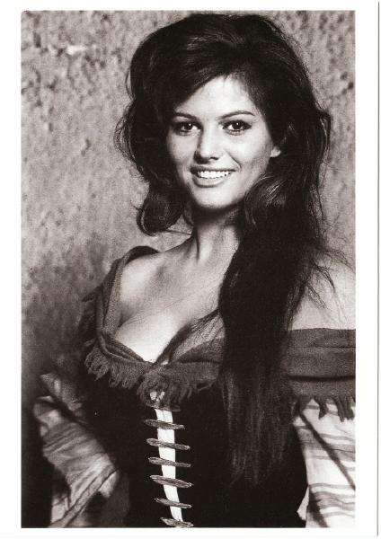 Claudia Cardinale in Bodice Sexy Cleavage Modern Postcard