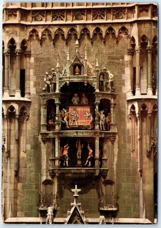 Postcard - Glockenspiel am Rathaus - Munich, Germany