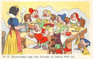 SNOW WHITE NR. 13 GERMANY WALT DISNEY POSTCARD (c. 1930s)