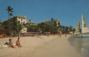 America Postcard - Moana Hotel (Sheraton Hotel), Waikiki Beach, Hawaii  RS24717