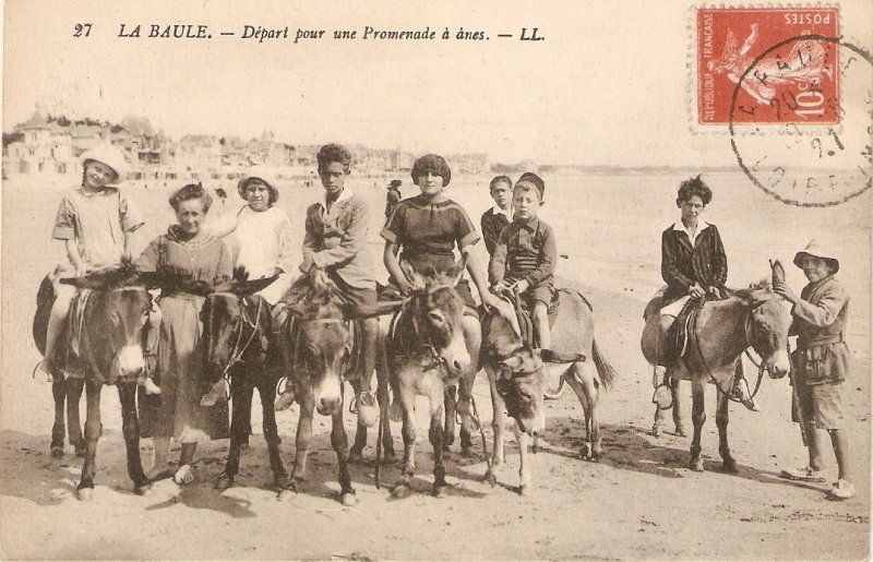 Depart pour une Promenade d'Anes. Donkeys Old vintage French postcard