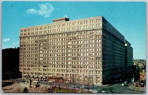 Wilmington Delaware 1950s Postcard DuPont And Nemours Buildings