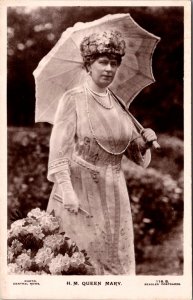 RPPC Royalty Queen Mary With Parasol Vintage Postcard Z15