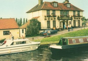 The Fisheries Inn Pub Harefield By Canal Middlesex Postcard