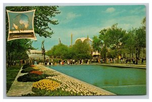 Vintage 1964 Postcard New York World's Fair Pool of Reflections Court of Peace