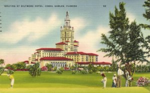 PC GOLF, FL, CORAL GABLES, GOLFING AT BALTIMORE HOTEL, Vintage Postcard (b45794)