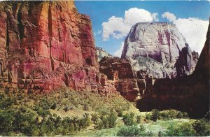 Great White Throne Rock Formation Zion National Park Utah