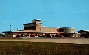 Iowa Des Moines Municipal Airport