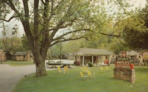 GATLINBURG  Tennessee 1950-60s  Maples Cottages