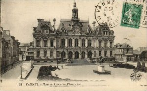 CPA VANNES-Hotel de Ville et la Place (27349)