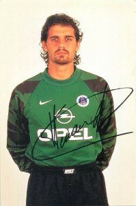 Football soccer goalkeeper to identify genuine signature autograph