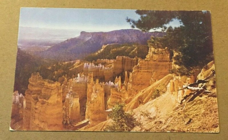 VINTAGE UNUSED  POSTCARD BRYCE CANYON NATIONAL PARK, UTAH 