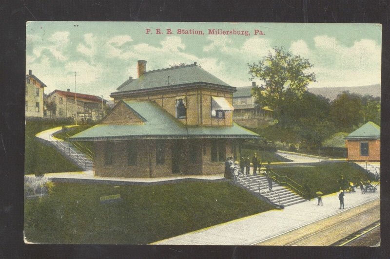 MILLERSBURG PA. PENNSYLVANIA RAILROAD DEPOT TRAIN STATION VINTAGE POSTCARD