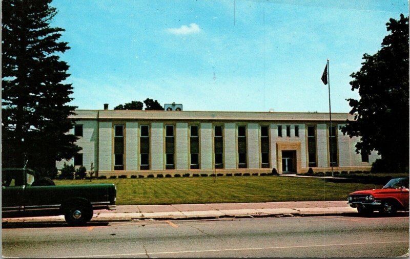 Cedar County Court House Postcard Old Car Truck Koppel VTG UNP Vintage Unused 