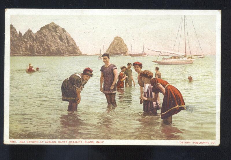 SANTA CATALINA ISLAND CALIFONIA GIRLS IN SWIMSUIT VINTAGE POSTCARD BATHING