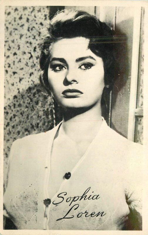 1950s Movie Star Actress Sophia Loren gorgeous RPPC Photo Postcard 22-8356 