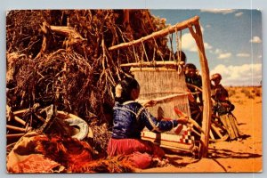 Native American Indian  Weaving Navajos  Postcard