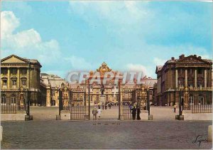 Modern Postcard Versailles entree du Chateau