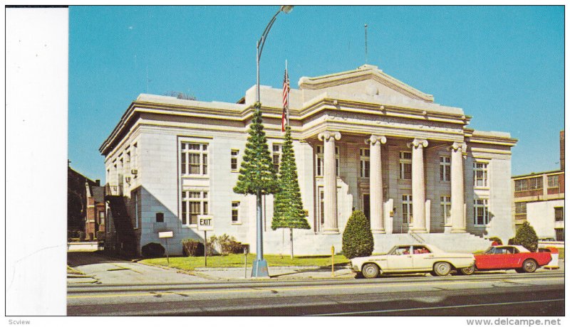 SALISBURY , North Carolina , 50-60s ; Court House