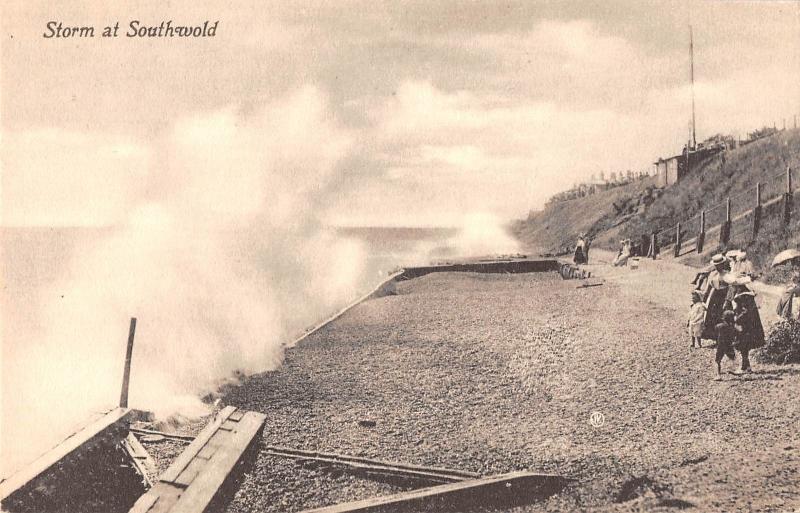 uk12152 storm at southwold  real photo uk