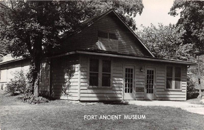 E29/ Fort Ancient Ohio RPPC Postcard c40s Native American Indian Mound Museum 2