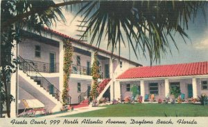 Colorpicture Daytona Beach Florida Fiesta Court roadside 1952 Postcard 8480