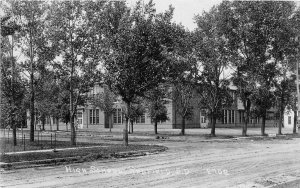 H84/ Redfield South Dakota Postcard RPPC c1910 High School Building 149