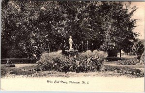 Postcard MONUMENT SCENE Paterson New Jersey NJ AO0560