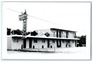 1961 Southern Air Motel Scene Street Branson Missouri MO RPPC Photo Postcard