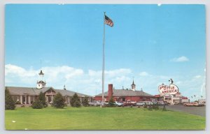 Roadside~Holding's Little America Wyoming~Motor Lodge~Dining Rm~Vintage Postcard