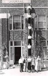 The World's Tallest Corn - Washington, Iowa IA