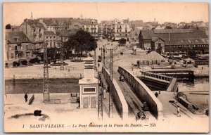Saint Nazaire Le Pont Roulant Et La Place Du Bassin France Postcard