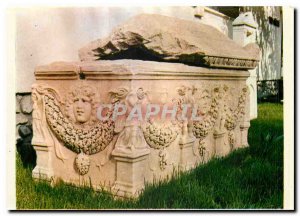 Postcard Modern Roman Sarcophagus with heads of jellyfish and of Eros