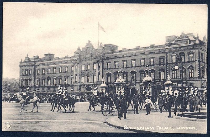 Horse Guard Buckingham Palace London unused c1910's