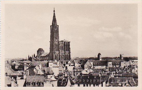 France Strasbourg Vue generale et la Cathedrale