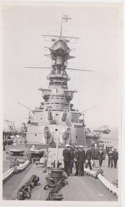 FORWARD GUNS OF HMS HOOD