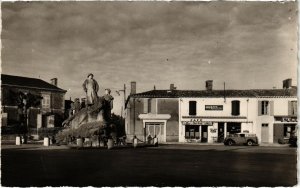 CPA Sainte-Hermine - Le Monument Clémenceau (112651)