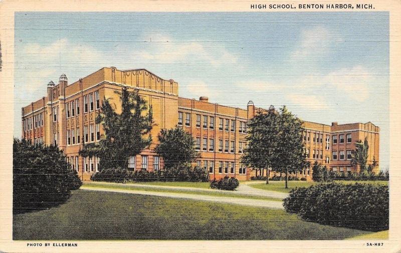 Benton Harbor Michigan~High School~1935 Linen Postcard 