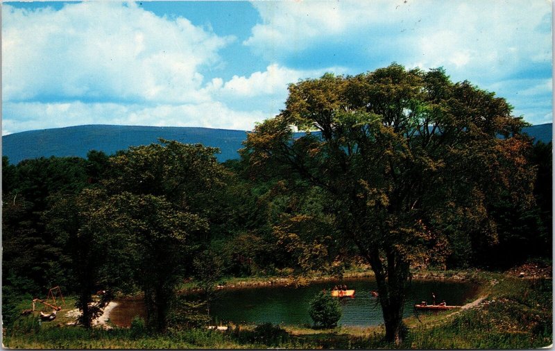 VINTAGE POSTCARD HILLBROCK HOTEL AT BENNINGTON VERMONT 1960-1970