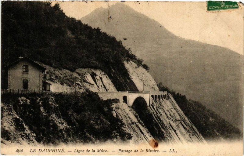 CPA Le Dauphine - Ligne de La MURE - Passage de la Rivoire (583805)