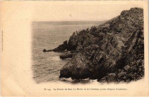 CPA Audierne- Pointe du Raz Le Moine vu de l'extreme pointe FRANCE (1025525)