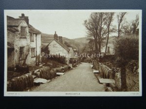 Cornwall BOSCASTLE Fore Street c1940's Postcard by Raphael Tuck BCS16