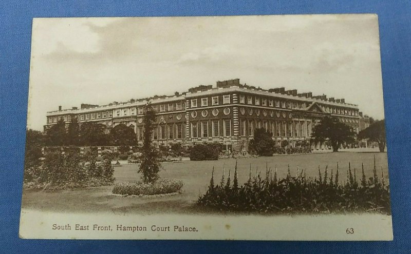 Vintage  Postcard South East Front Hampton Court Palace London E1C