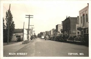 Postcard RPPC 1940s Missouri Tipton Main Street automobiles 23-13567